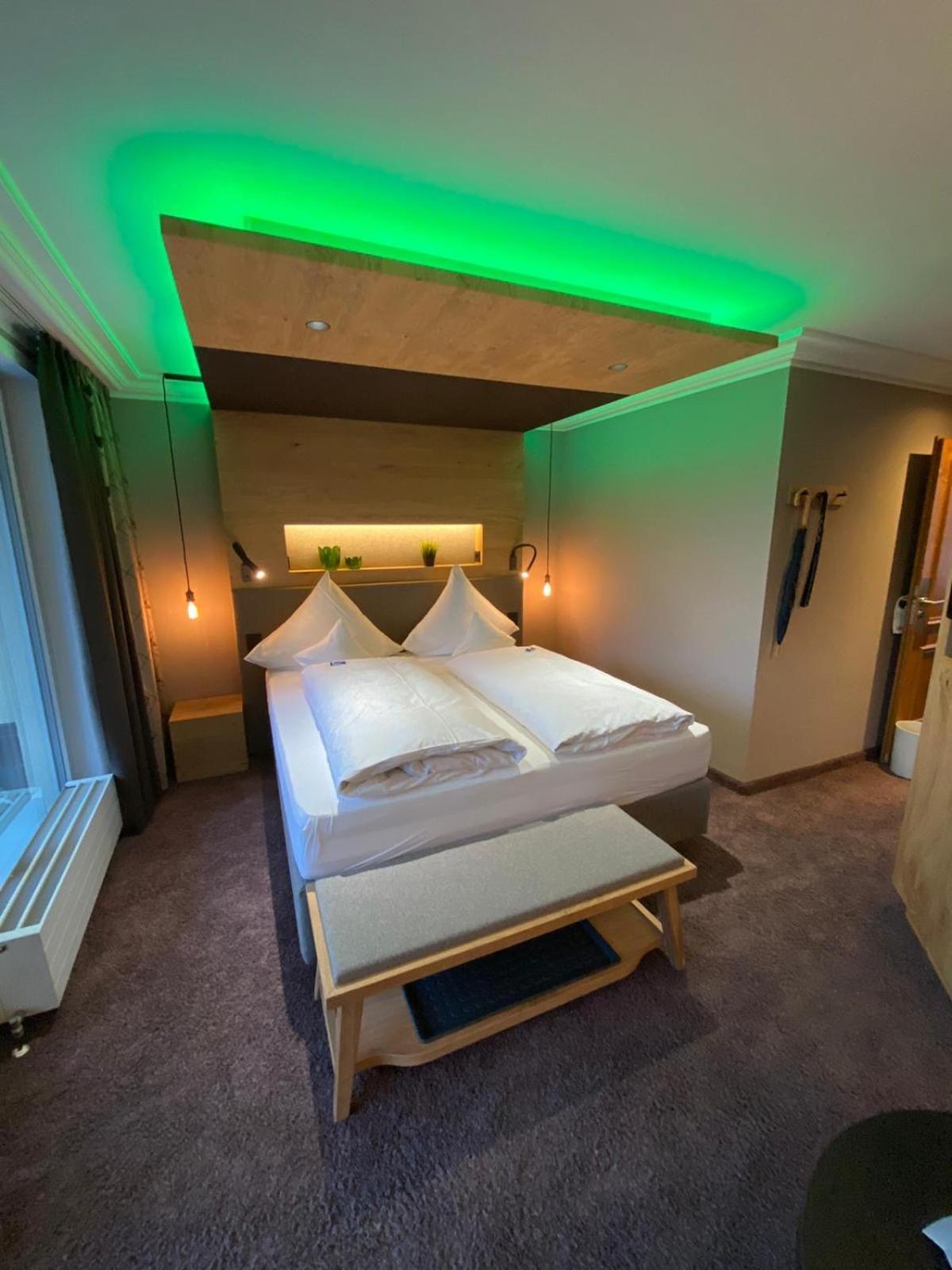 Hotel Heselbacher Hof Байерсброн Екстериор снимка