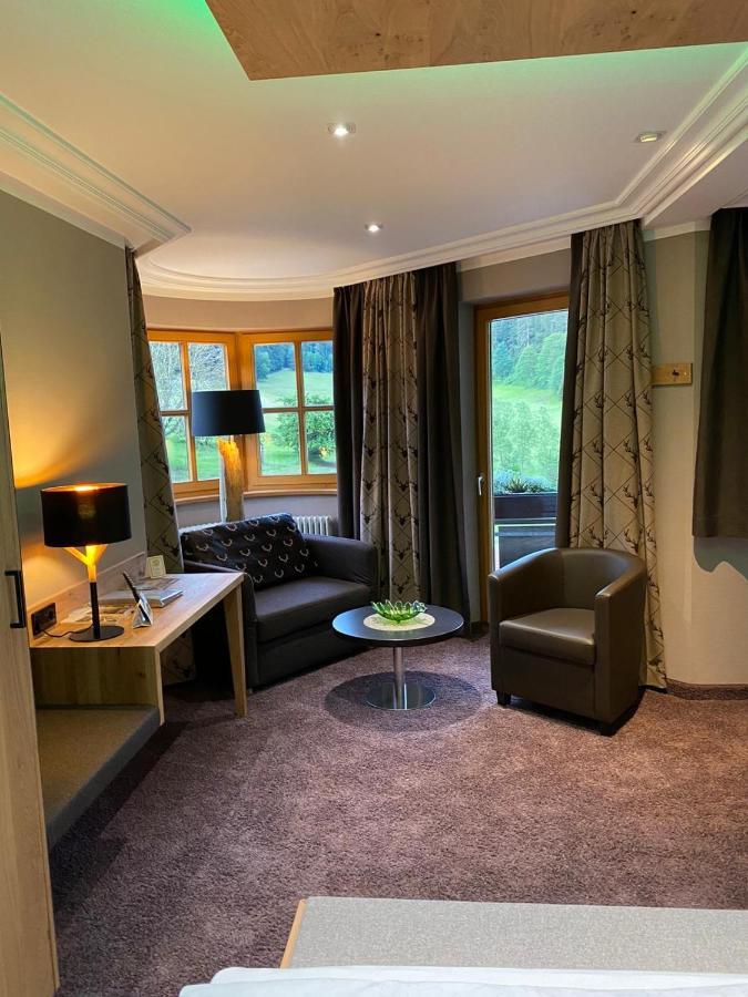 Hotel Heselbacher Hof Байерсброн Екстериор снимка