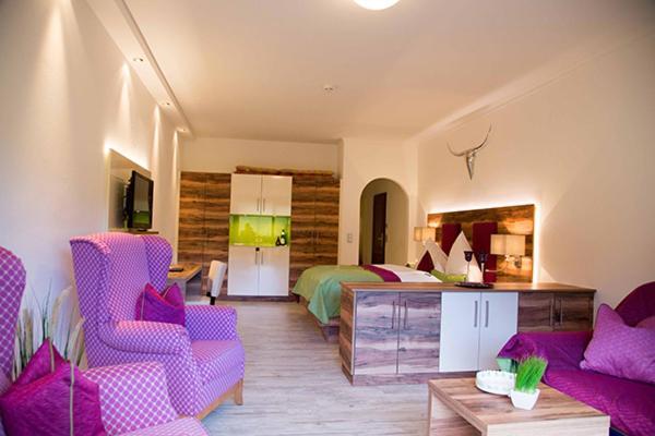Hotel Heselbacher Hof Байерсброн Екстериор снимка
