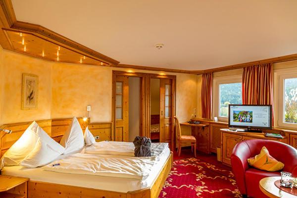 Hotel Heselbacher Hof Байерсброн Екстериор снимка