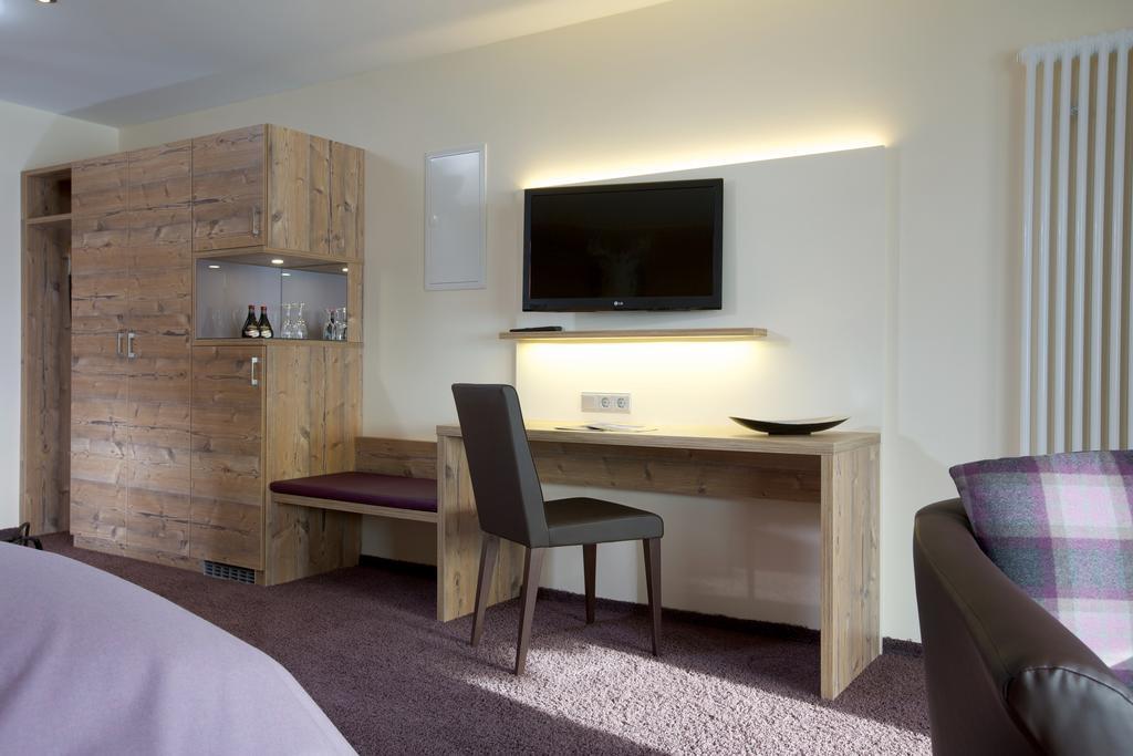 Hotel Heselbacher Hof Байерсброн Екстериор снимка
