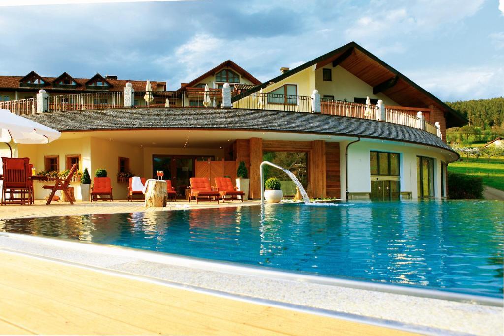 Hotel Heselbacher Hof Байерсброн Екстериор снимка